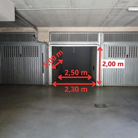 Private Garden & Garage - Self Check-In & Remote Access Apartment Como Bagian luar foto